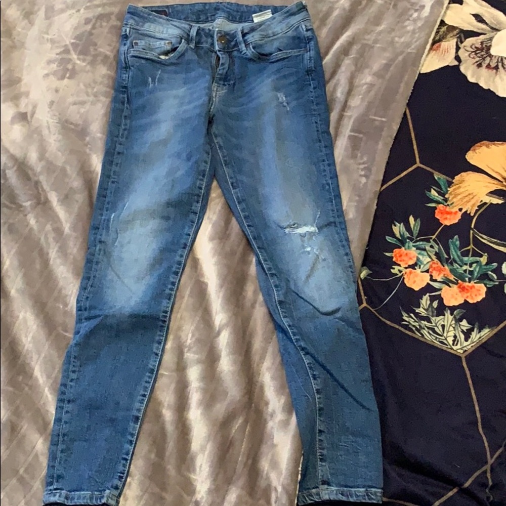 Blue skinny jeans